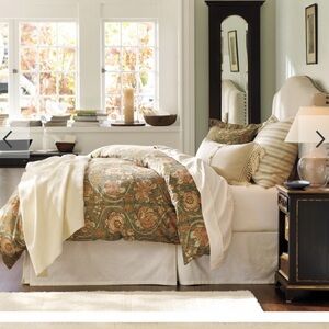 Pottery Barn Essential Linen Cotton Ivory Bedskirt 18” Drop CAL KING